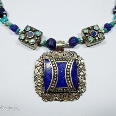 LOT 60: TIBETAN NECKLACE WITH TURQUOISE & LAPIS