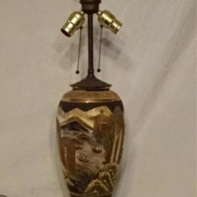 LOT 94D: SATSUMA STYLE PORCELAIN LAMP