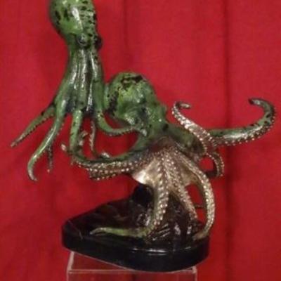 LOT 65B: LARGE PATINATED BRONZE SCULPTURE, 2 OCTOPUSES, ON MARBLE BASE