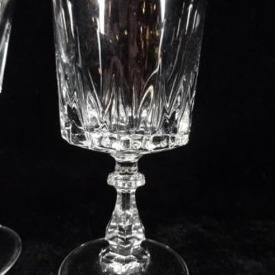LOT 23D: 24 PC CRYSTAL STEMWARE