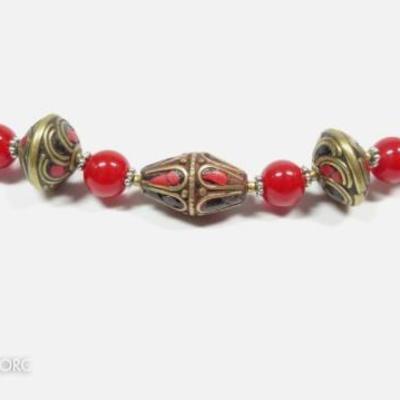 LOT 106B: TIBETAN CORAL & RED BEAD NECKLACE