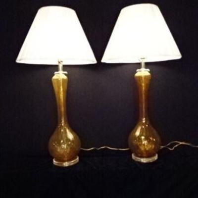 LOT 70: PAIR MID CENTURY MODERN GLASS AND LUCITE LAMPS