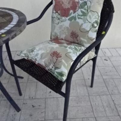 LOT 110D: 3 PC PATIO TABLE AND CHAIRS