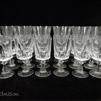 LOT 23D: 24 PC CRYSTAL STEMWARE
