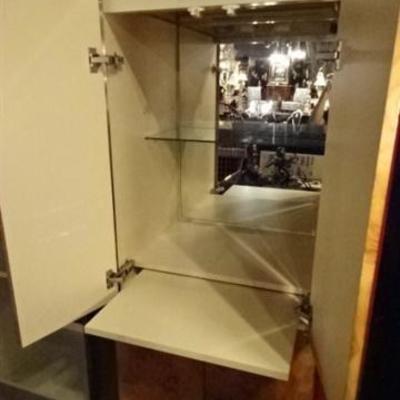 LOT 122: 3 PC LIGHTED BAR CABINET