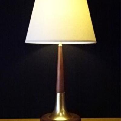 LOT 75D: MID CENTURY MODERN WOOD AND BRASS LAMP