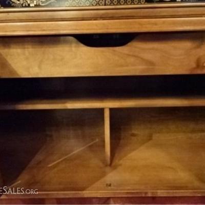LOT 78B: LANE FURNITURE CHINOISERIE BREAKFRONT