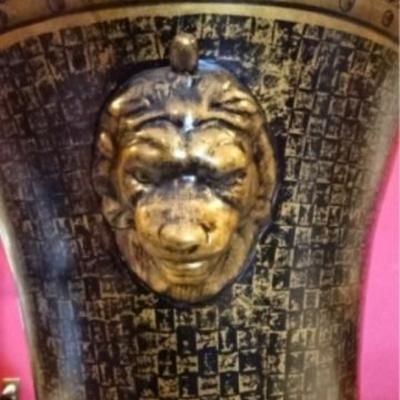 LOT 84: LARGE BLACK & GOLD URN