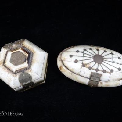 LOT 199: 2 PC CAMEL BONE BOXES, APPROX 3" X 3" & APPROX 3" X 6"