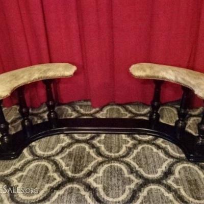 LOT 106: VINTAGE WOOD FIREPLACE FENDER BENCH
