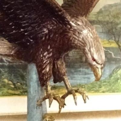 LOT 51: LARGE PATINATED BRONZE BALD EAGLE SCULPTURE