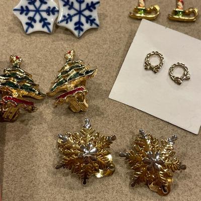 Fun Christmas earrings