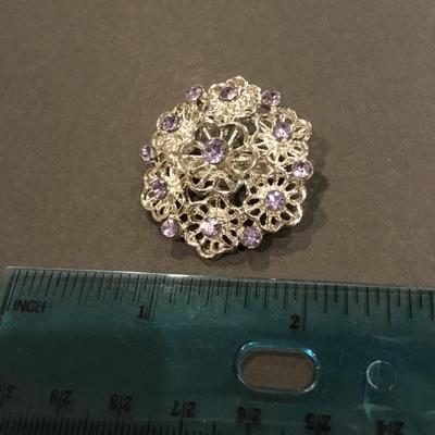 Pretty Silver-tone lavender, purple rhinestone brooch