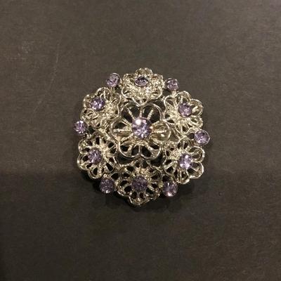 Pretty Silver-tone lavender, purple rhinestone brooch