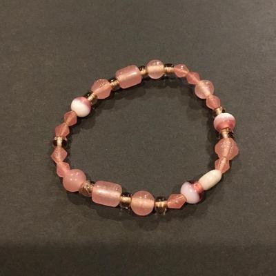 Beautiful stone bead, rose quartz, crystal stretch bracelet