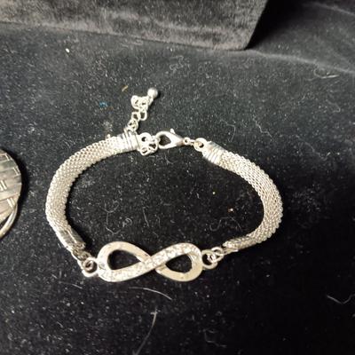 SILVER TONE JEWELRY WITH RHINESTONES