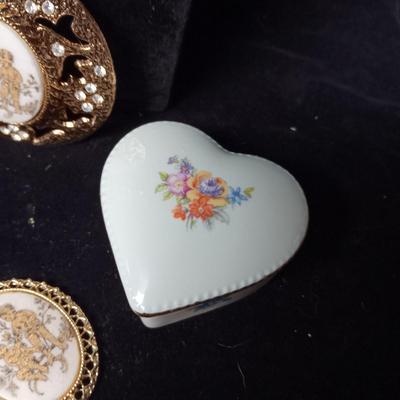 CHERUB PENDANT NECKLACES AND A TRINKET BOX