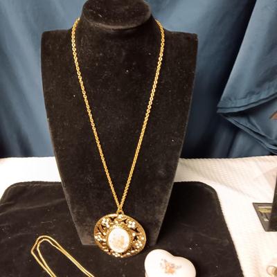 CHERUB PENDANT NECKLACES AND A TRINKET BOX