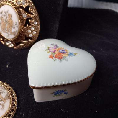 CHERUB PENDANT NECKLACES AND A TRINKET BOX