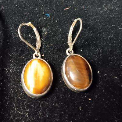 UNIQUE PIECES OF JEWELRY