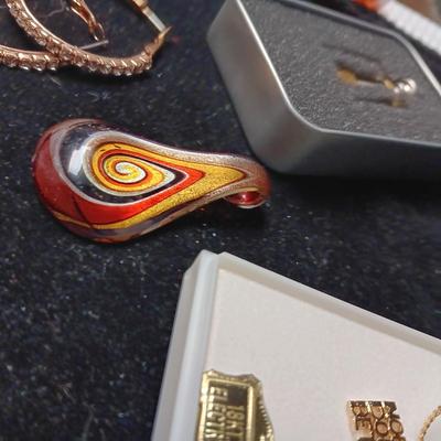 SHARP WATCH AND TOOL TO REMOVE THE BACK OF WATCHES, 2 GLASS PENDANTS AND MORE