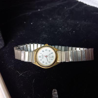 SHARP WATCH AND TOOL TO REMOVE THE BACK OF WATCHES, 2 GLASS PENDANTS AND MORE