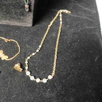 PERSONALIZED AND OTHER JEEWELRY