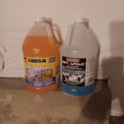 MULTI DRAWER ORGANIZER WITH SOME PLANTING ITEMS