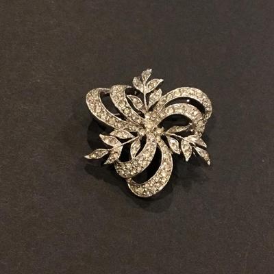 Beautiful, vintage, rhinestone brooch