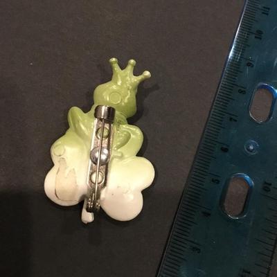 Cute I’m a prince, frog brooch