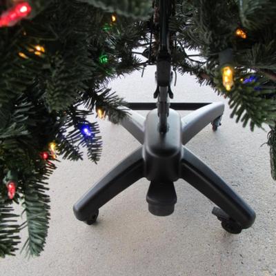 Like new Balsam Hill 7-1/2' lighted Christmas Tree