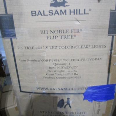 Like new Balsam Hill 7-1/2' lighted Christmas Tree