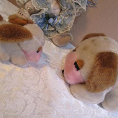 Stuffed musical dog with puppy, dressed stuffed bear