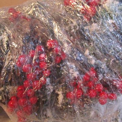 New in wrapper Large Christmas wreath with red berries & pine cones