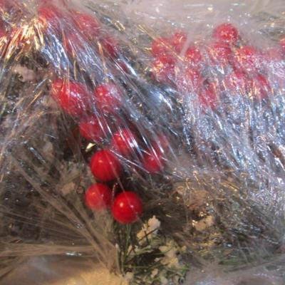 New in wrapper Large Christmas wreath with red berries & pine cones