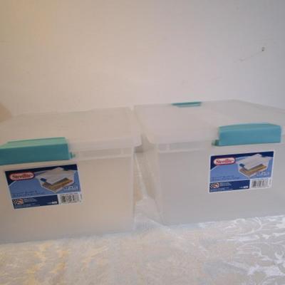2 Sterlite storage containers with lids