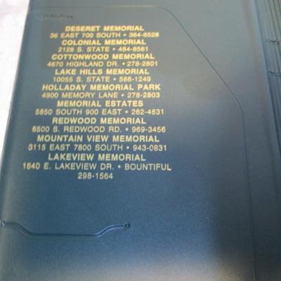 8 notepad holders with 5" x 7" notepads