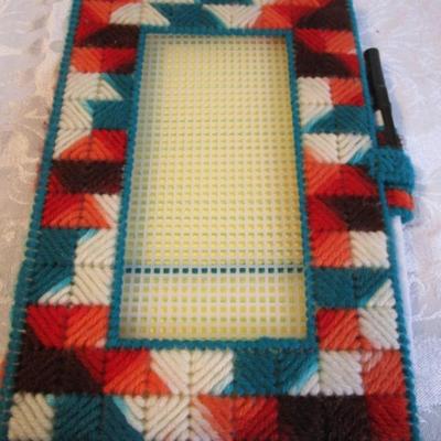 8 notepad holders with 5" x 7" notepads