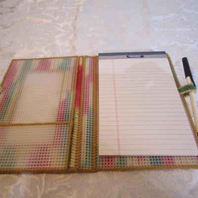 8 notepad holders with 5" x 7" notepads