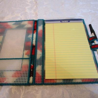 8 notepad holders with 5" x 7" notepads