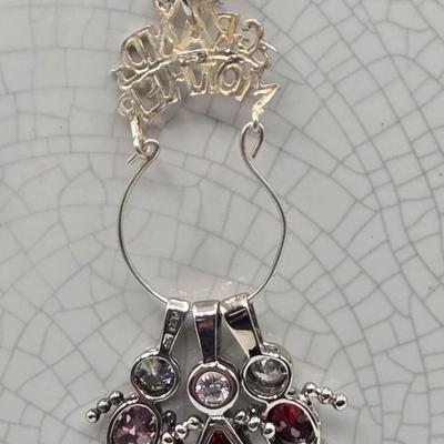 LOT 40: 18 inch Sterling Silver Chain with Grandmother and Grandchildren Charms 12.2gtw