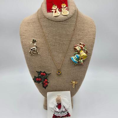 LOT 45: Variety of Holiday Jewelry