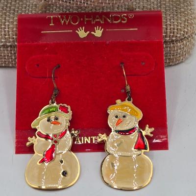 LOT 45: Variety of Holiday Jewelry