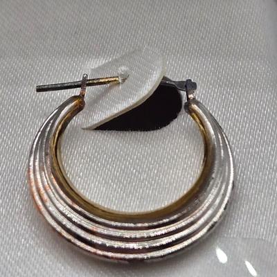 LOT 53: 14k Gold and Sterling Silver Earrings/0.9gtw