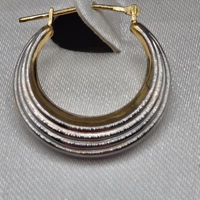 LOT 53: 14k Gold and Sterling Silver Earrings/0.9gtw