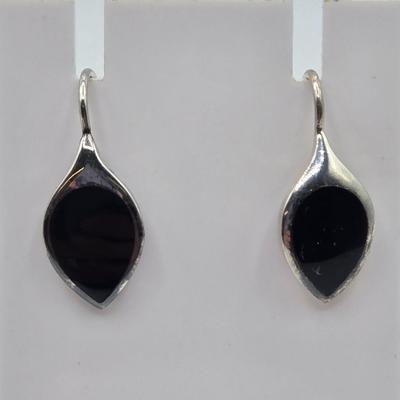 LOT 54: 3 Pairs of Sterling Silver Earrings/14.1 gtw and Sterling Silver Spoon Pin/5.7 gtw,