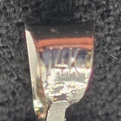 LOT 59: 14k White Gold Charm/0.7gtw