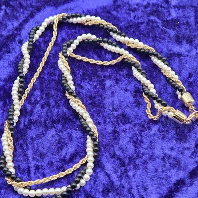 LOT 62: Variety of Faux Pearl Neclaces and More