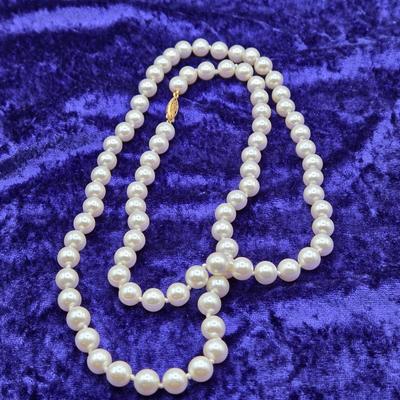 LOT 62: Variety of Faux Pearl Neclaces and More