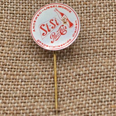 LOT 64: Fun Vintage Stick Pins